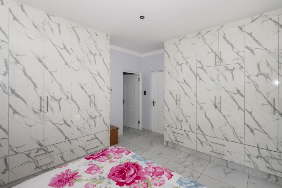 3 Bedroom Property for Sale in Country Club Western Cape